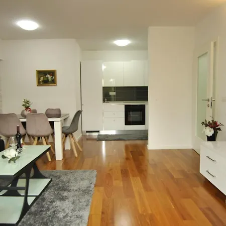 Apartments Makarska Beach Apartament *