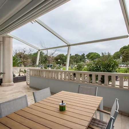 Apartment Apartments Makarska Beach