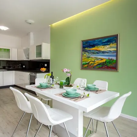 Apartment Apartments Makarska Beach