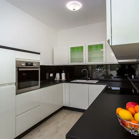 Apartment Apartments Makarska Beach *