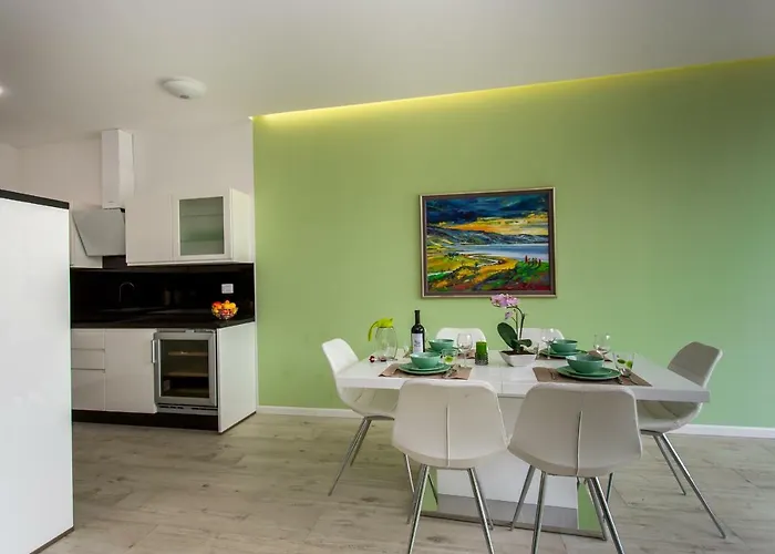 Apartment Apartments Makarska Beach *