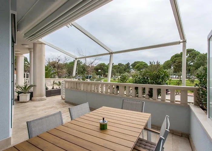 Daire Apartments Makarska Beach