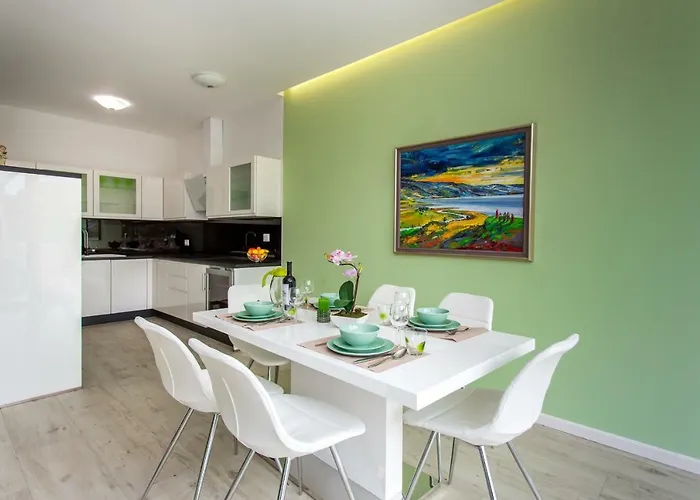 Apartment Apartments Makarska Beach