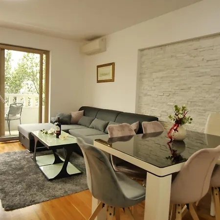 Apartments Makarska Beach アパート