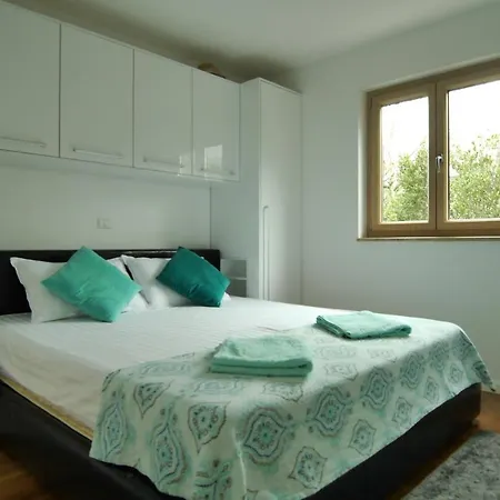 アパート Apartments Makarska Beach *