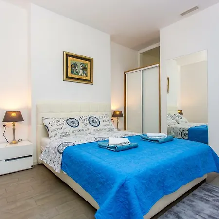 Apartments Makarska Beach アパート