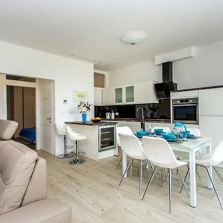 Apartments Makarska Beach マカルスカ