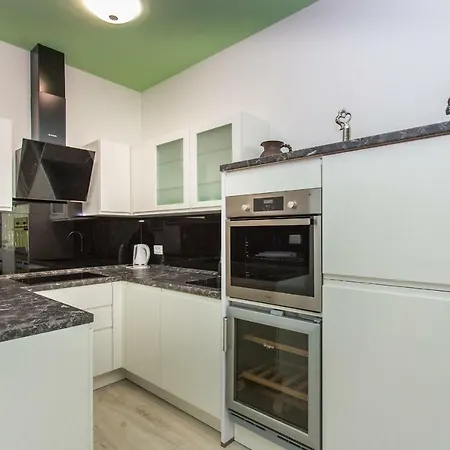 アパート Apartments Makarska Beach *